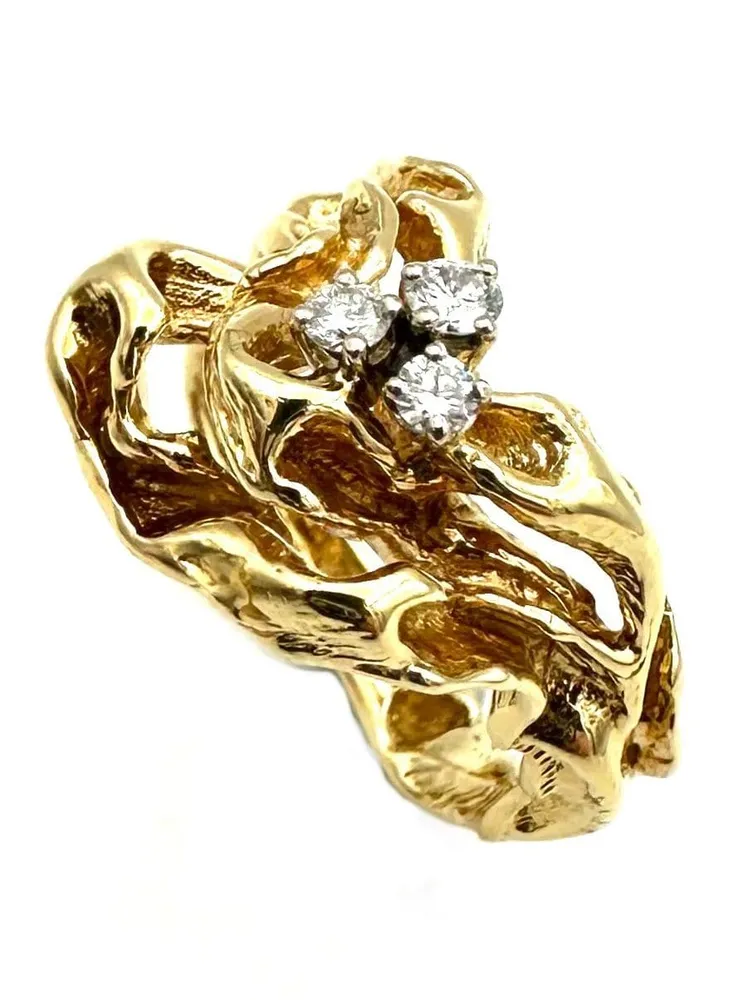 GILBERT ALBERT. Пръстен от 18K жълто злато и диаманти