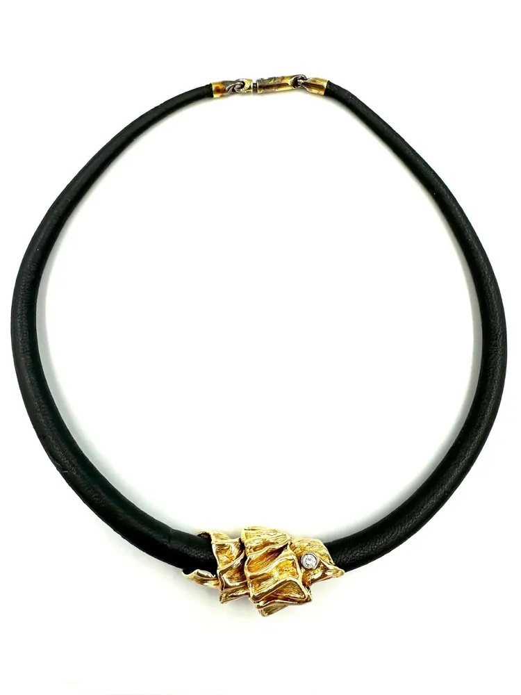 GILBERT ALBERT. Колие от 18K жълто злато и диаманти