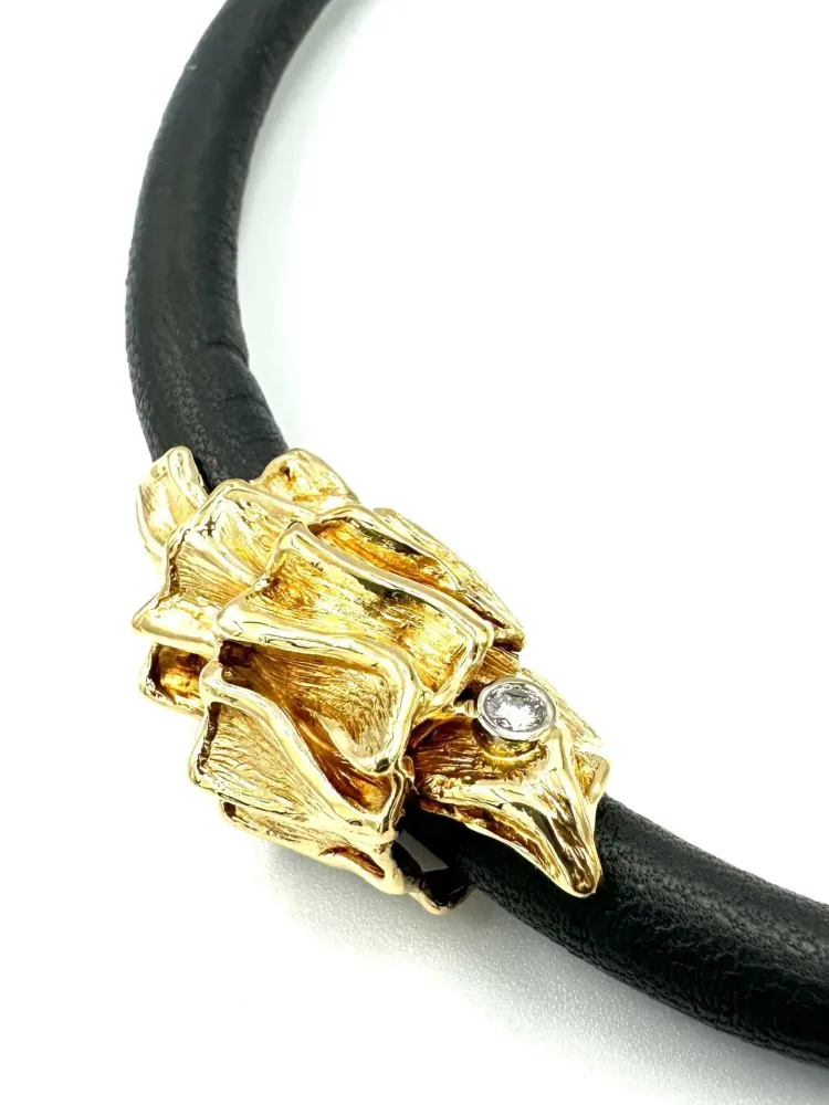 GILBERT ALBERT. Колие от 18K жълто злато и диаманти