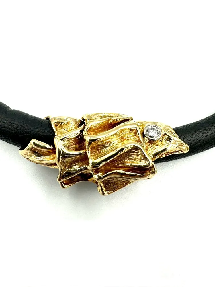 GILBERT ALBERT. Колие от 18K жълто злато и диаманти