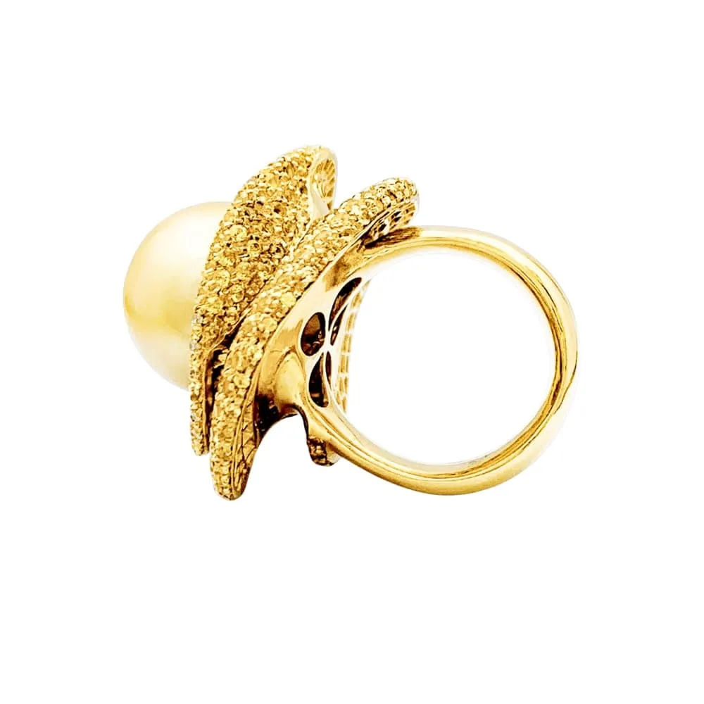 Пръстен с перла gold, бели диаманти, цветни сапфири, жълто злато.