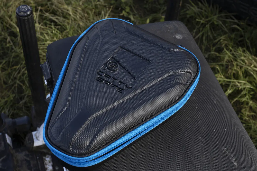 HARDCASE CATTY SAFE