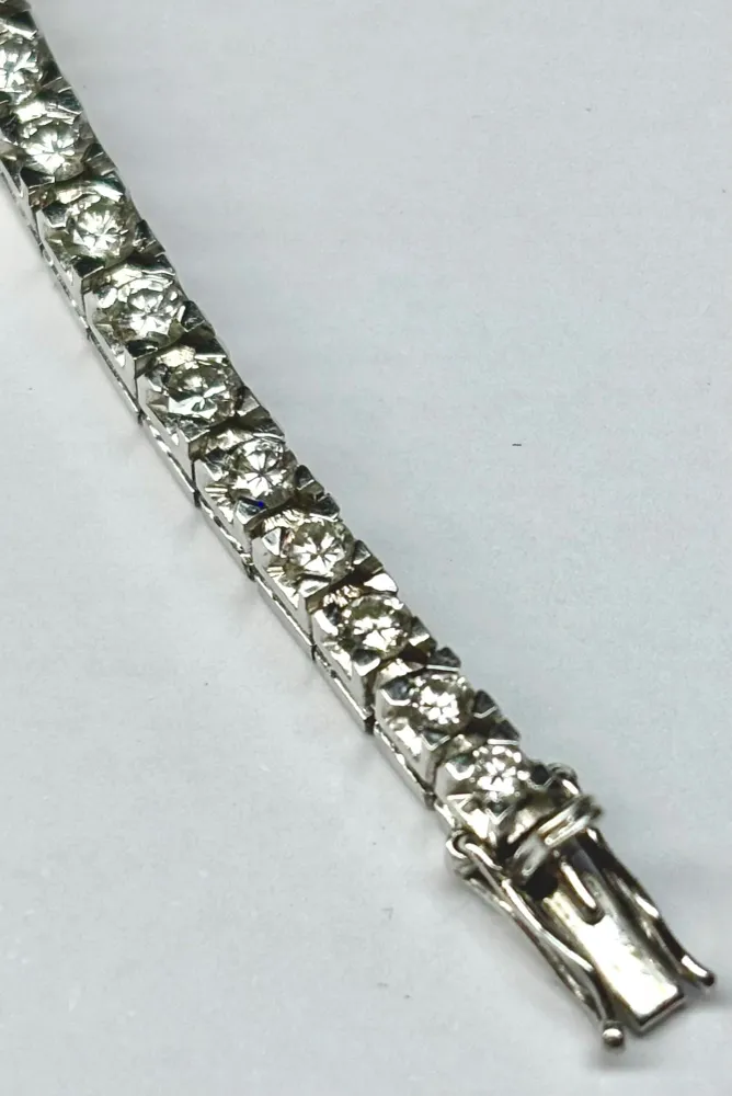 Jaeger-LeCoultre - Часовник с гривна от диаманти и бяло злато