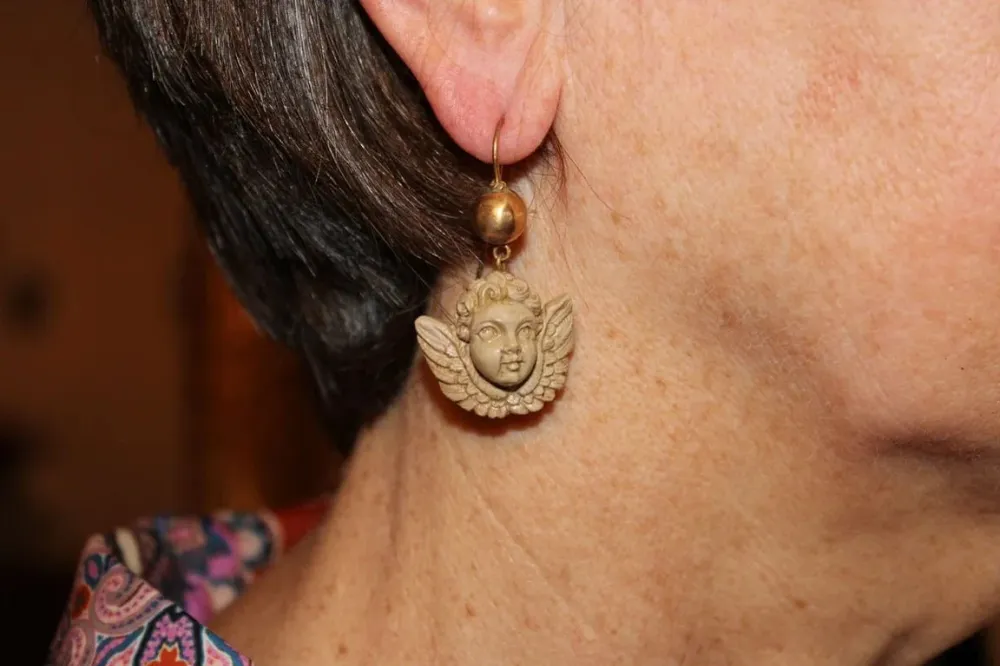 Антични обеци Lava Cameo