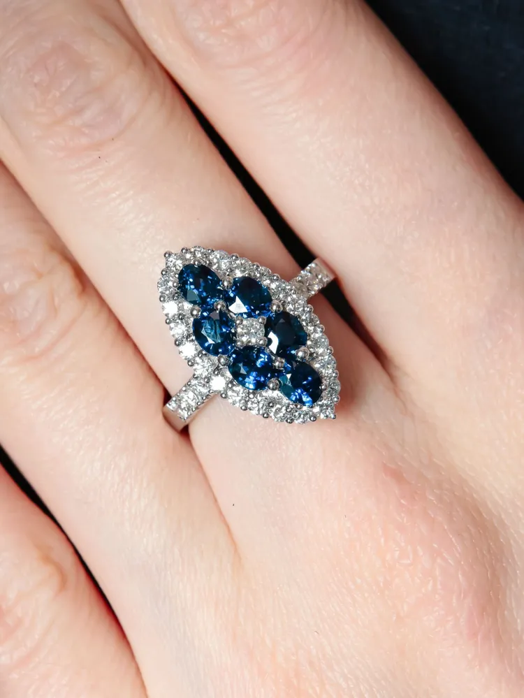 Пръстен с диамант Marquise Sapphire