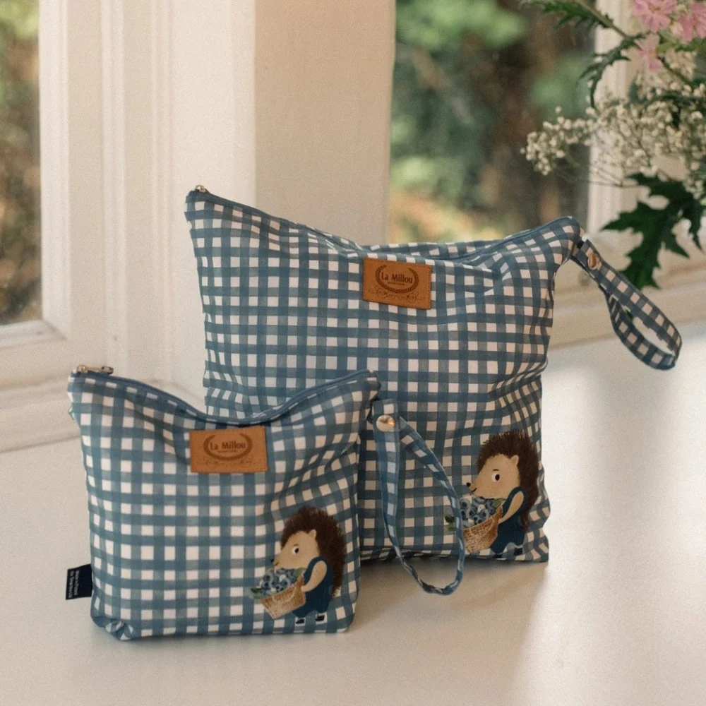 La Millou Водоустойчива козметична чанта Country Berry S