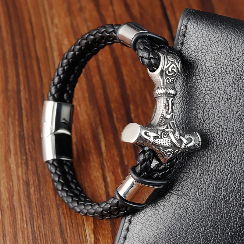 Викингска кожена усукана гривна Mjöllnir