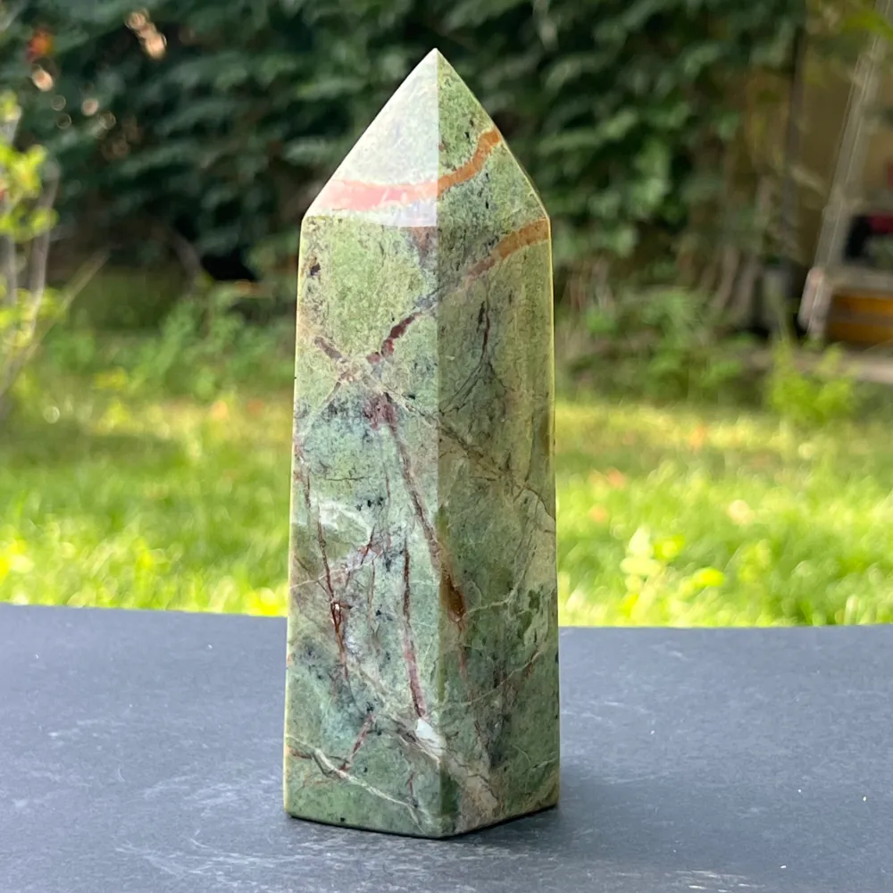 Obelisk chrysoprase model 1