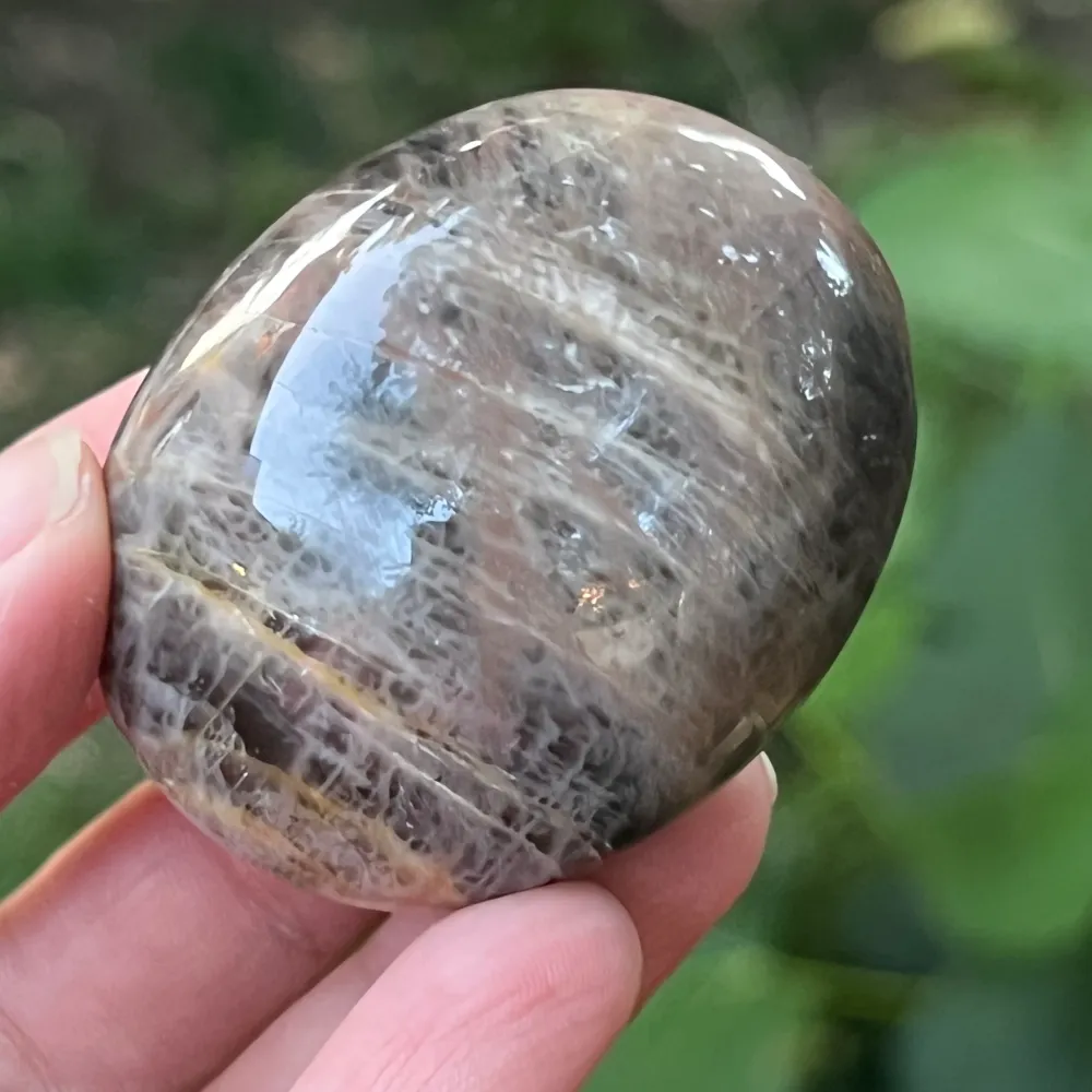 Palmstone от лунен камък сиво-салмонов | Модел 1