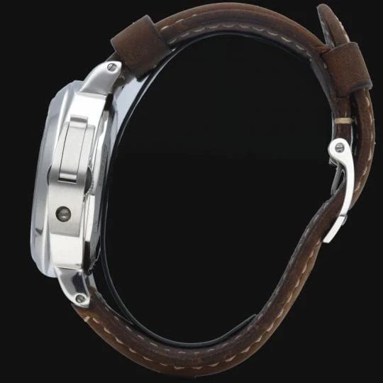 Базов часовник Panerai Luminor