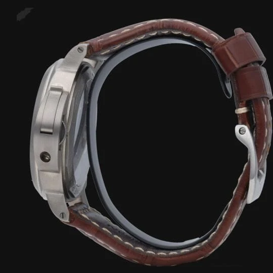 Panerai Luminor Base 8 дни часовник