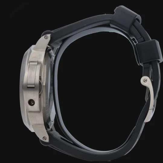 Panerai Часовник Luminor Base