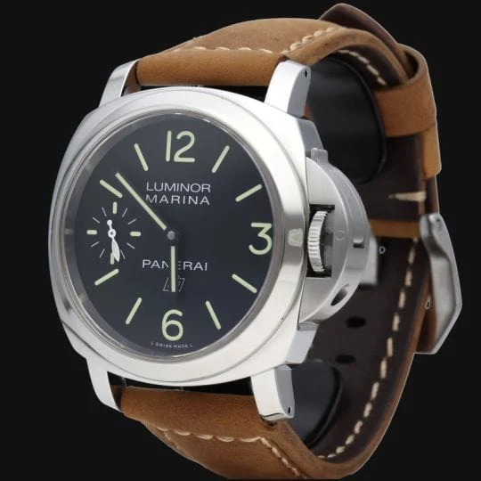 Часовник с лого Panerai Luminor Marina