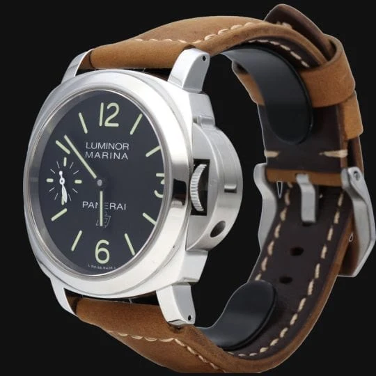 Часовник с лого Panerai Luminor Marina