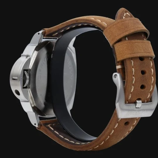 Часовник с лого Panerai Luminor Marina