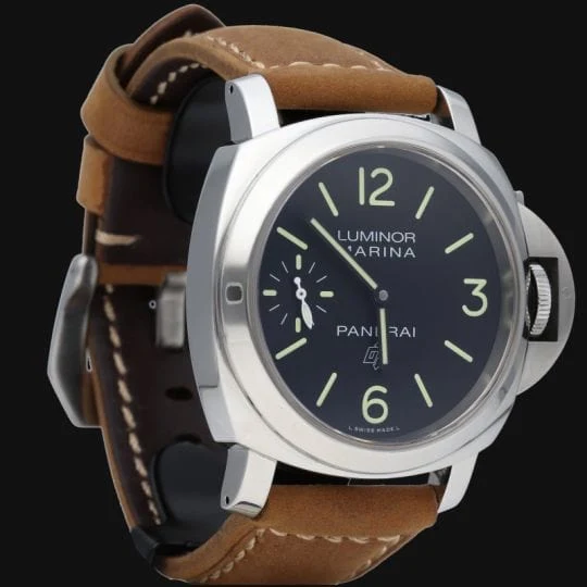 Часовник с лого Panerai Luminor Marina