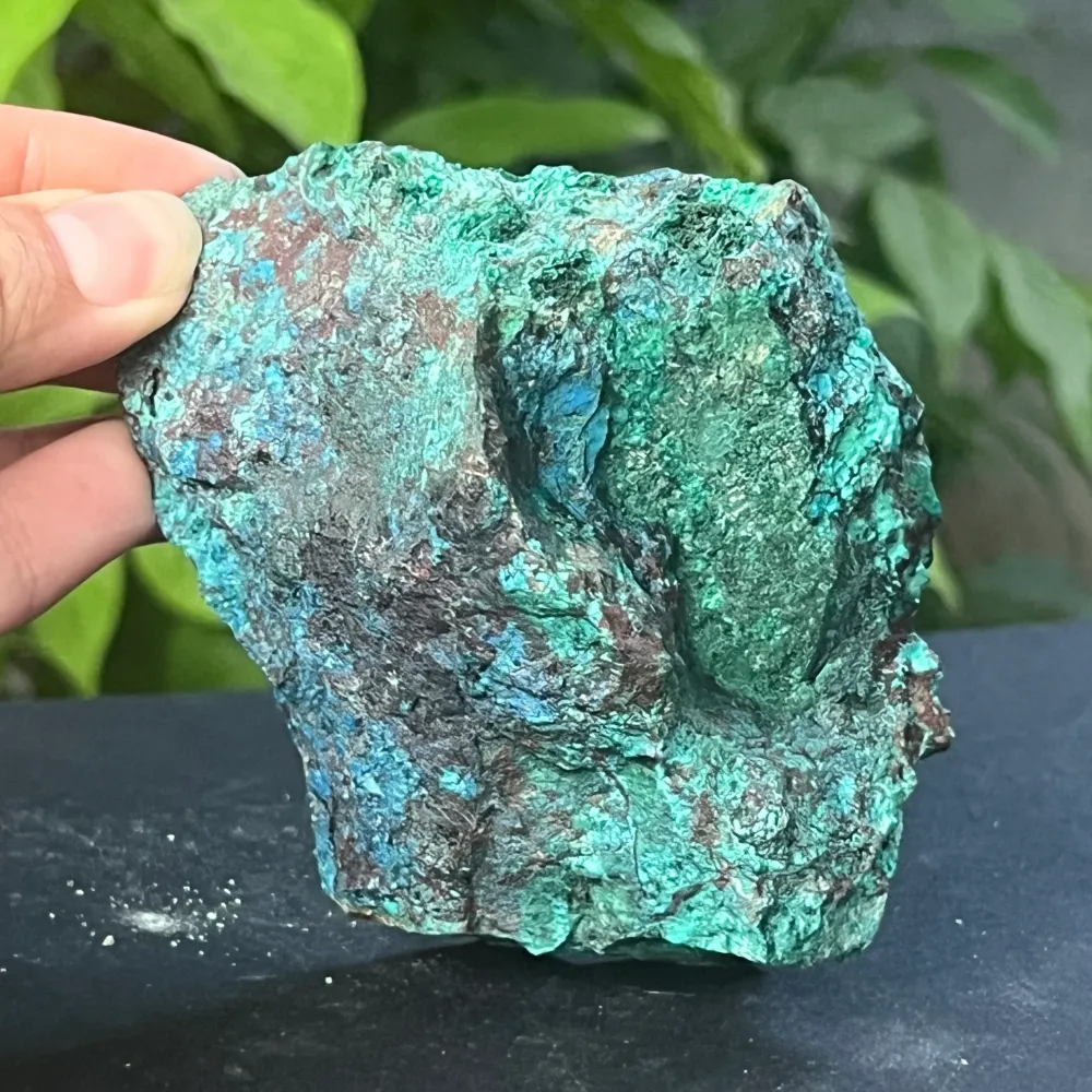 Груба камъка Shattuckite m4