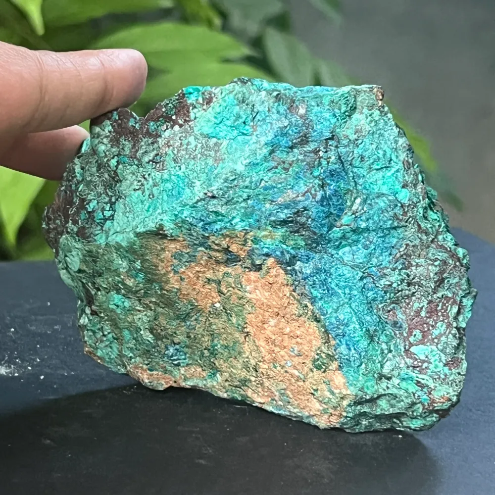 Груба камъка Shattuckite m4