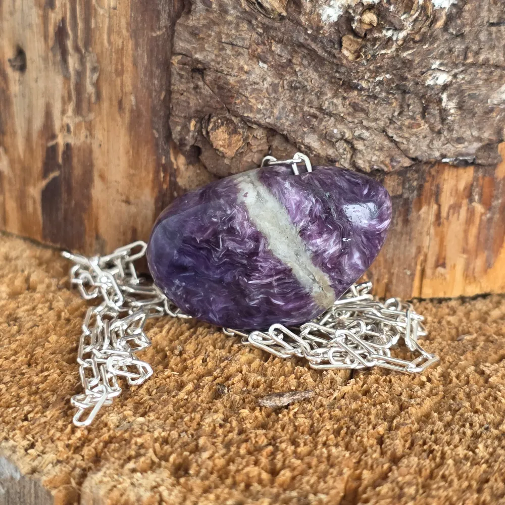 Колие с чароит модел SILVER DROP