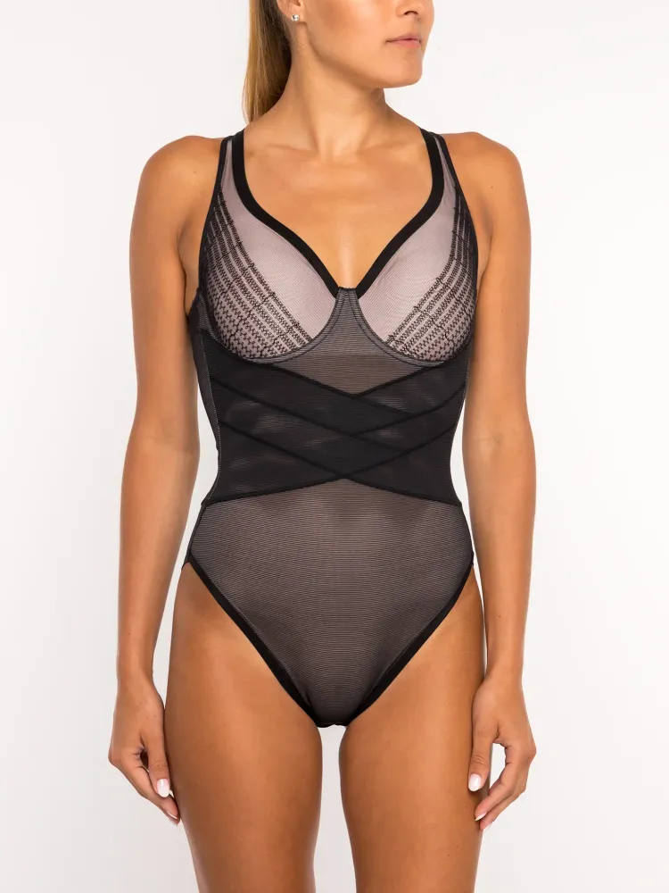 Дамско оформящо боди Triumph Contour Sensation Bsw Ex