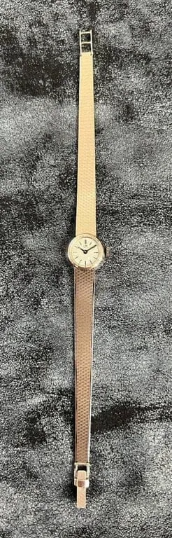 Дамски часовник Uti Vintage от бяло злато