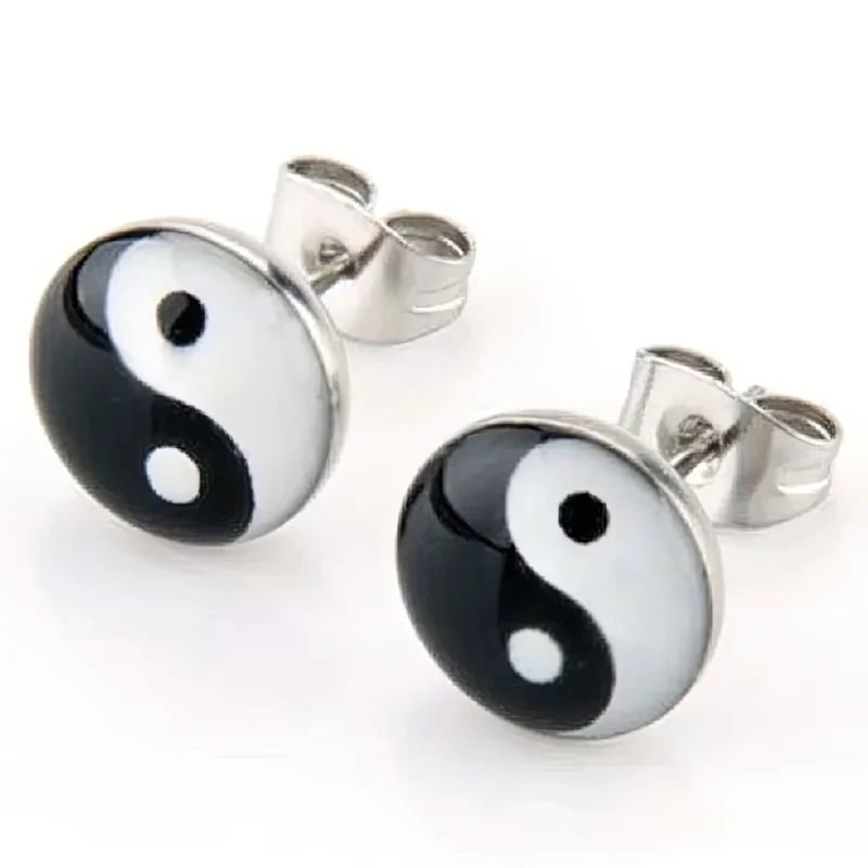 Обeци с винт Yin Yang в черно и бяло